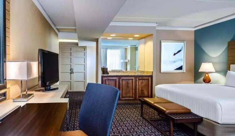 キングサイズベッドのデラックスルーム, Hyatt Regency Greenwich