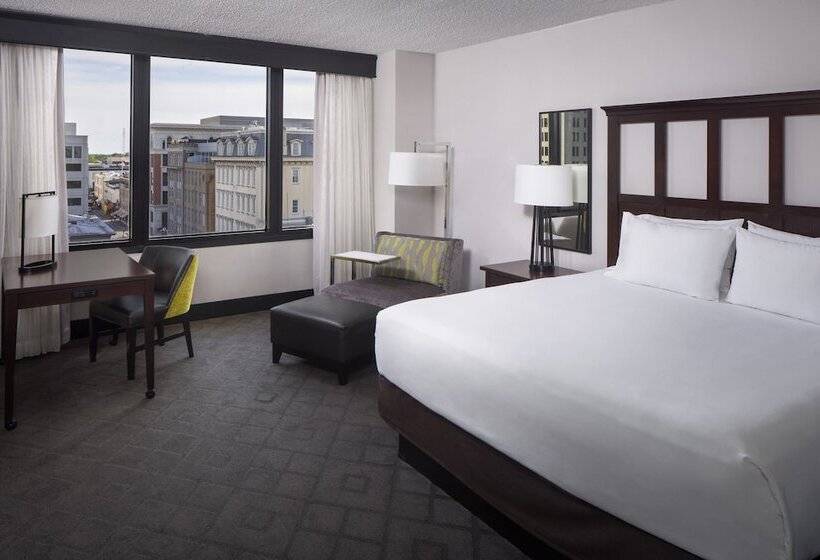 带2个双人床的标准工作室, Hyatt Regency Savannah