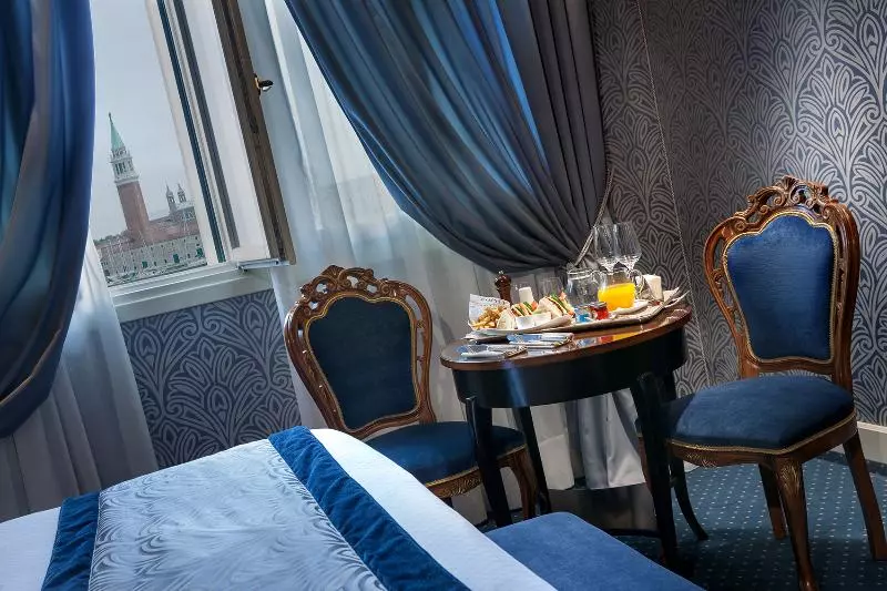 リバービュースイート, Hyatt Regency Savannah