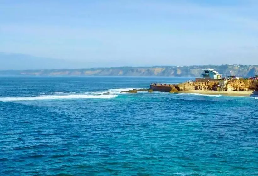 اتاق سوپریور با چشم‌انداز دریا و بالکن, Inn By The Sea, La Jolla