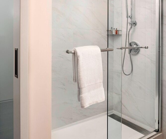 غرفة قياسية سرير مزدوج, Irvine Marriott