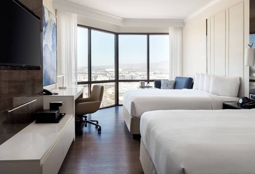 غرفه قياسيه سريرين مزدوجين, Irvine Marriott