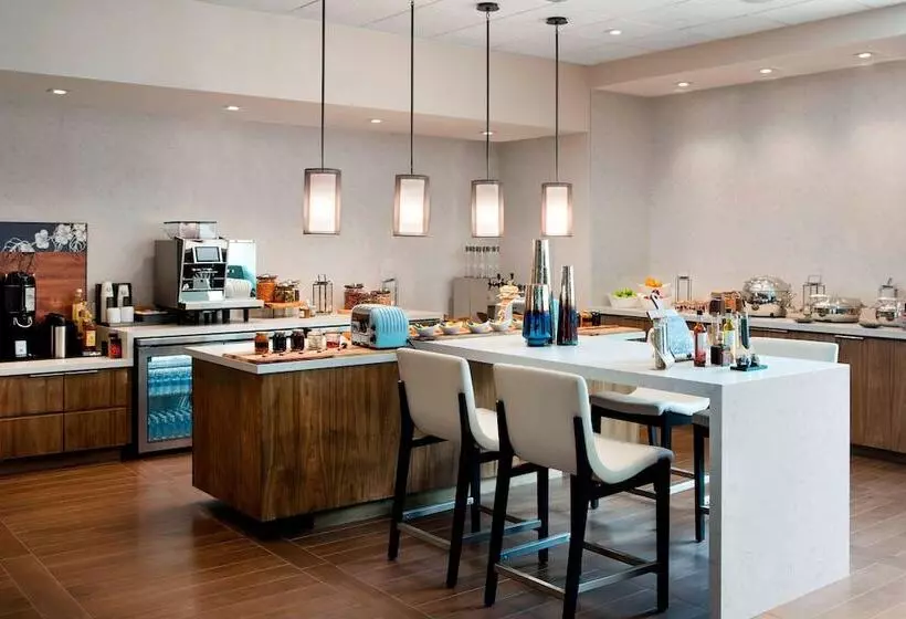 Executive-sviitti, Irvine Marriott