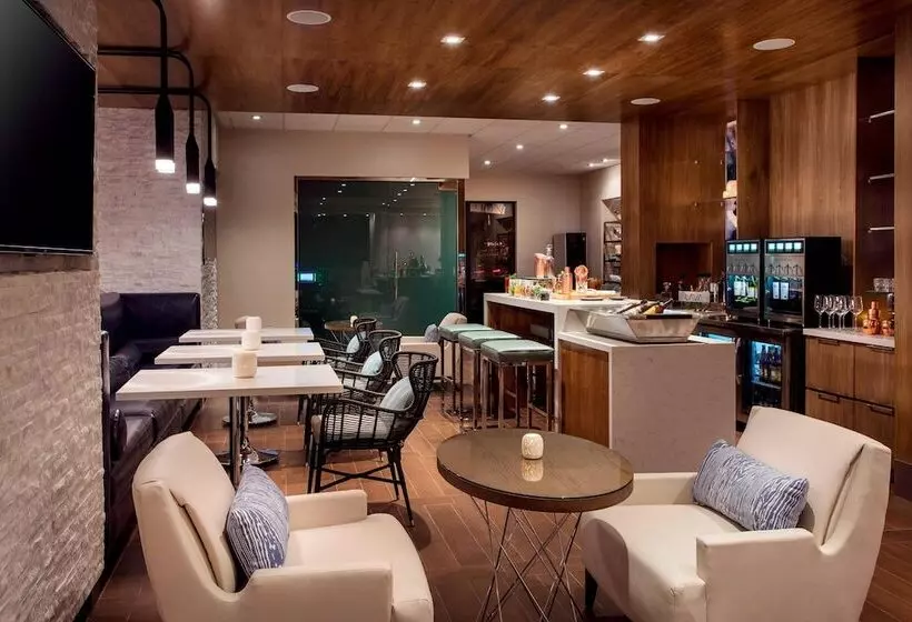 Executive-sviitti, Irvine Marriott