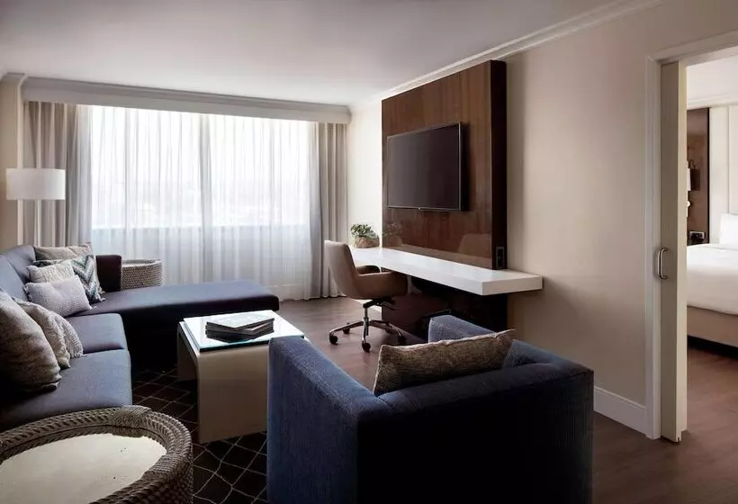 Executive-sviitti, Irvine Marriott