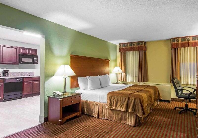 带大床的套房, Mainstay Suites Williamsburg Historic Area