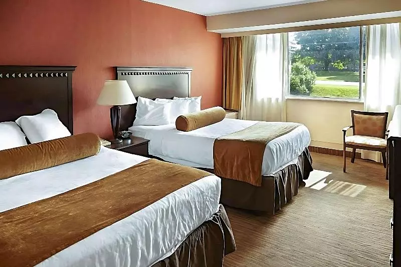スタンダードルーム, Quality Inn & Suites East Syracuse  Carrier Circle
