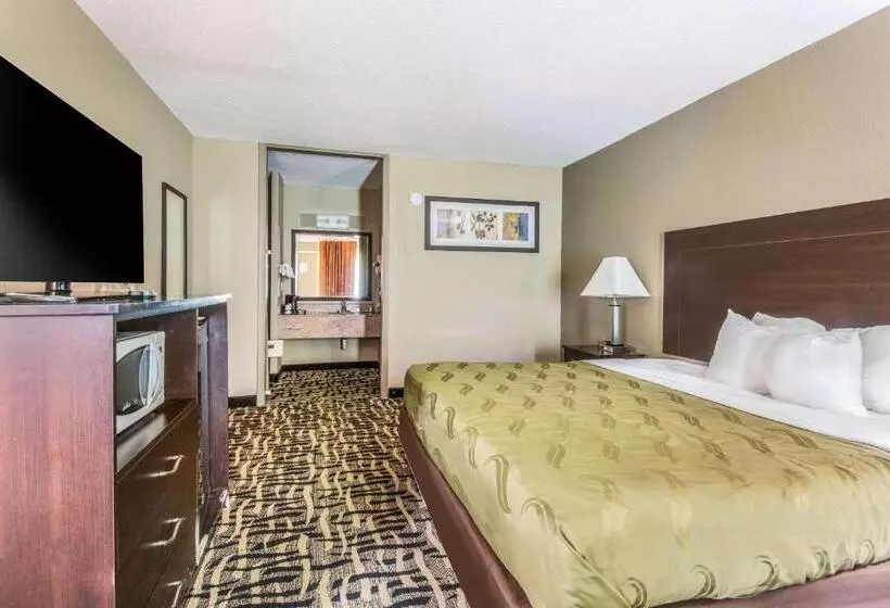 Standard-huone King-vuode, Quality Inn & Suites York East