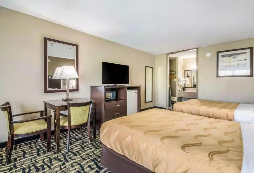 Standard-huone 2 Parivuodetta, Quality Inn & Suites York East