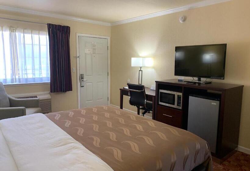 带大床的标准间, Quality Inn Ukiah