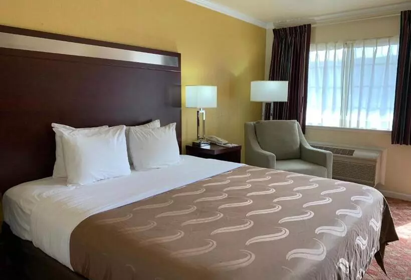اتاق سوپریور برای معلولان, Quality Inn Ukiah