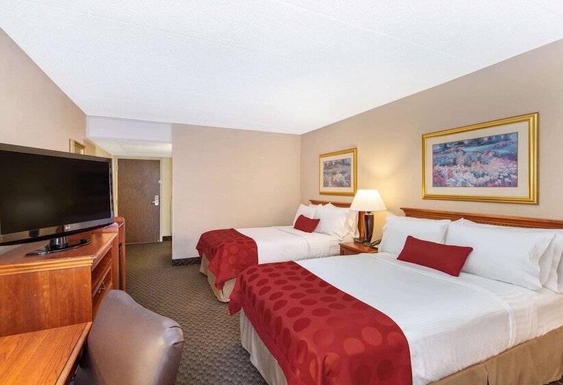 ２ダブルベッドのスタンダードルーム, Ramada By Wyndham Midtown Grand Island
