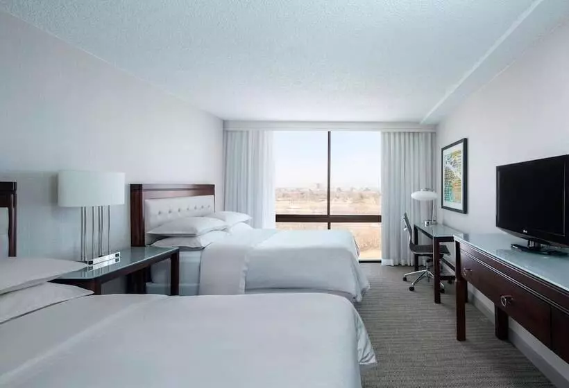 ２ダブルベッドのスタンダードルーム, Sheraton West Des Moines