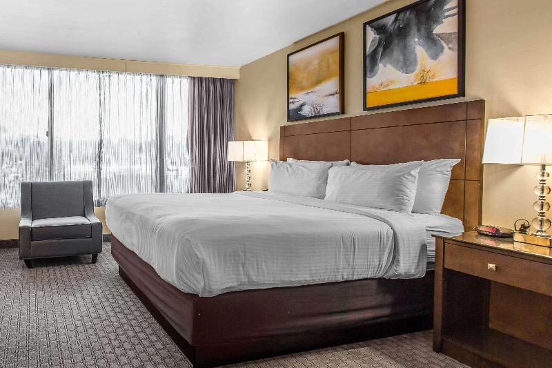 Quarto Estandar Cama King, Voco Laguna Hills