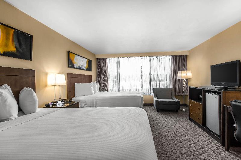 غرفة قياسية سرير كينج لذوى الإحتياجات الخاصة, Voco Laguna Hills