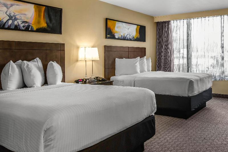 Quarto Estandar Cama King para Deficientes Físicos, Voco Laguna Hills