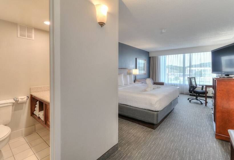 اتاق لوکس با تخت بزرگ, The Ramsey Hotel And Convention Center