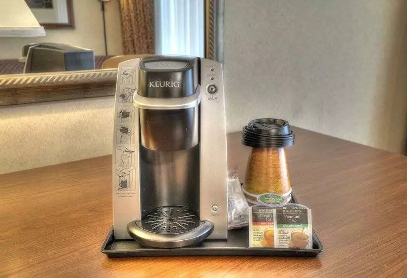キングサイズベッドのデラックスルーム, The Ramsey Hotel And Convention Center