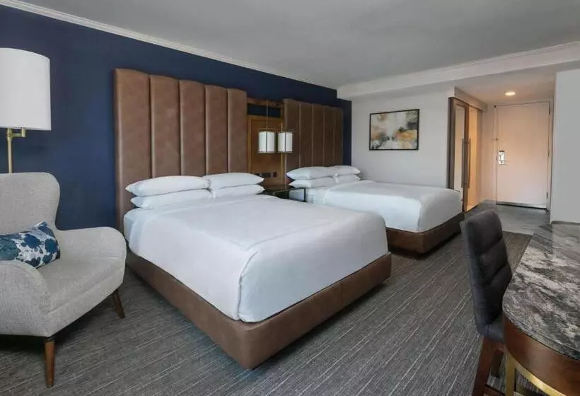اتاق استاندارد با چشمانداز شهر, Boston Marriott Long Wharf