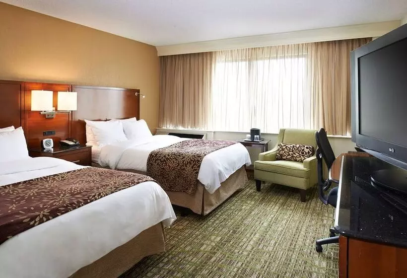 ２ダブルベッドのスタンダードルーム, Detroit Marriott Livonia
