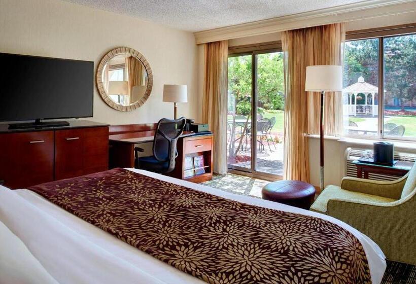 غرفة قياسية سرير كينج, Detroit Marriott Livonia