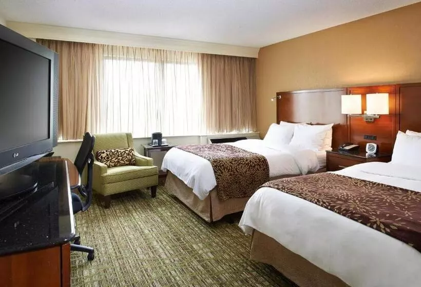 キングサイズベッドのエクゼクティブルーム, Detroit Marriott Livonia