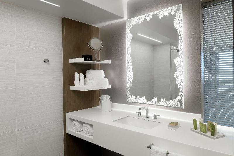 Номер Deluxe, Hilton Washington Dc National Mall The Wharf