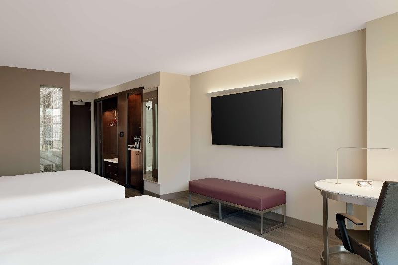 도시전망 디럭스룸 킹침대, Hilton Washington Dc National Mall The Wharf