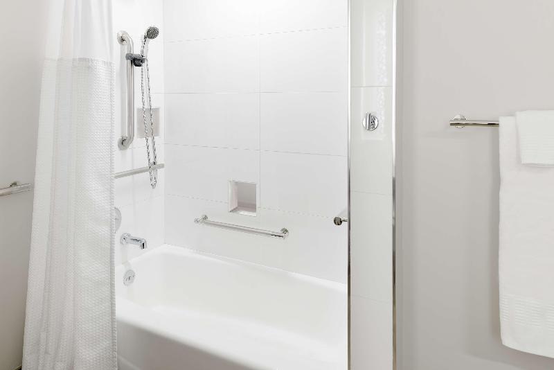 Номер Deluxe Кровать Кинг, Hilton Washington Dc National Mall The Wharf