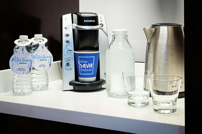 Номер Deluxe Кровать Кинг, Hilton Washington Dc National Mall The Wharf