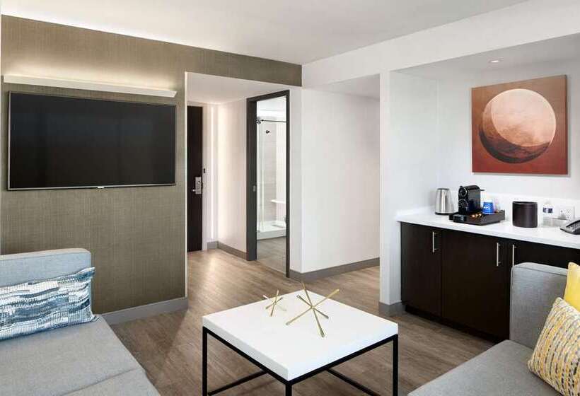 Люкс 2 Спальни, Hilton Washington Dc National Mall The Wharf