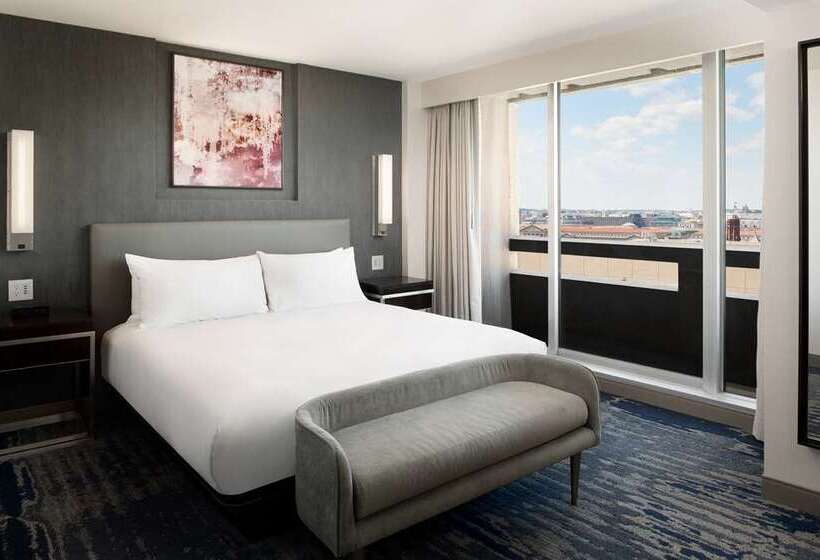 Люкс 2 Спальни, Hilton Washington Dc National Mall The Wharf