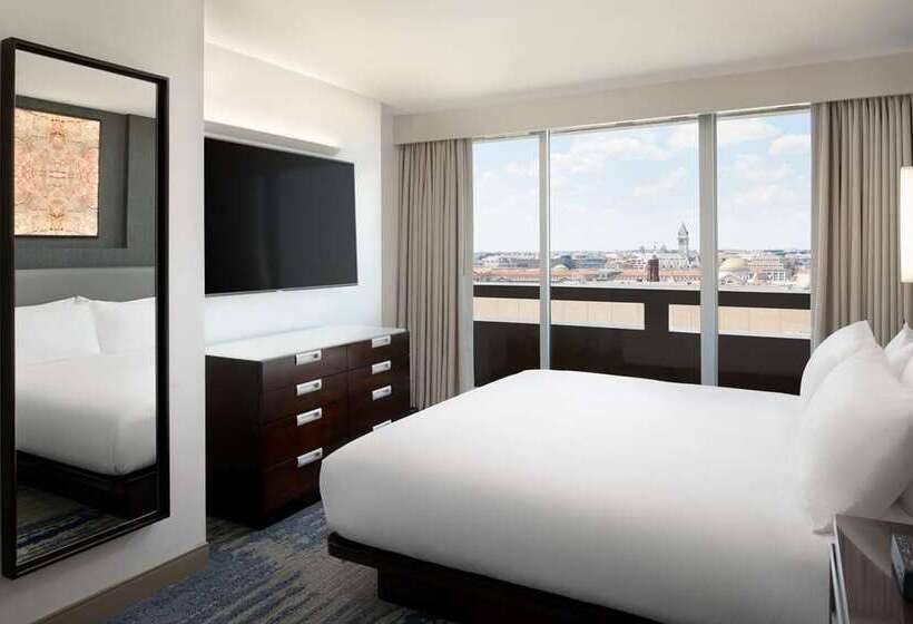 Люкс 2 Спальни, Hilton Washington Dc National Mall The Wharf