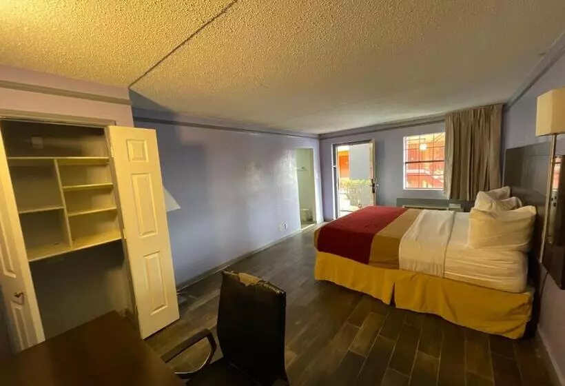 スタンダード４人部屋, Kings Inn  Medical Downtown Midtown Memphis