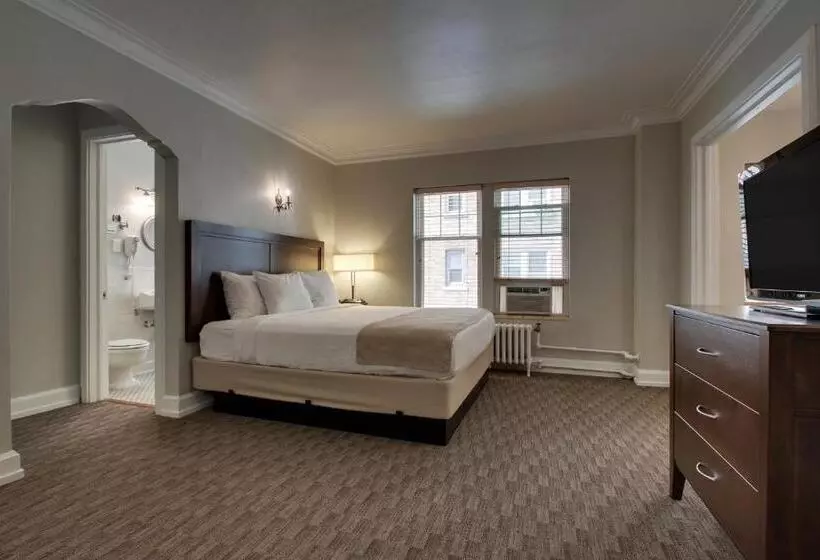 Junior Suite, Knickerbocker On The Lake