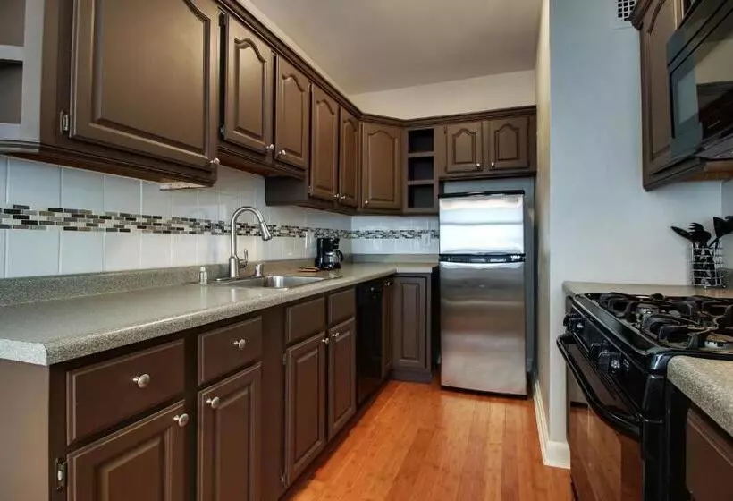 Junior Suite, Knickerbocker On The Lake