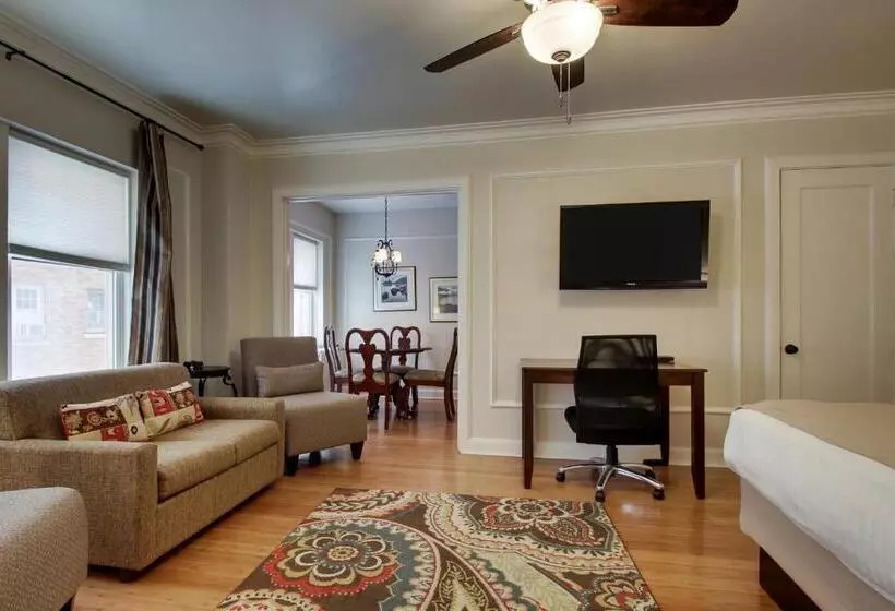 Junior Suite, Knickerbocker On The Lake
