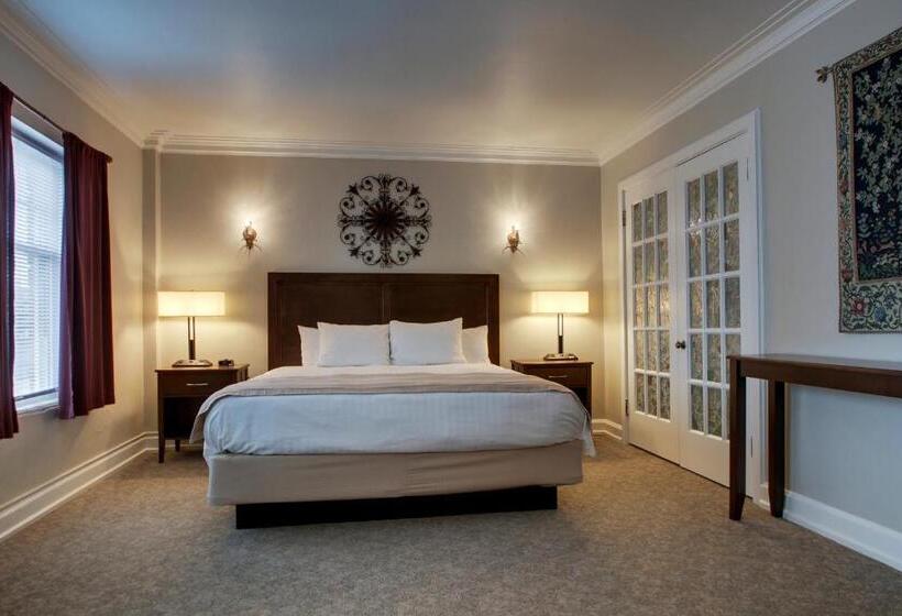 Люкс, Knickerbocker On The Lake