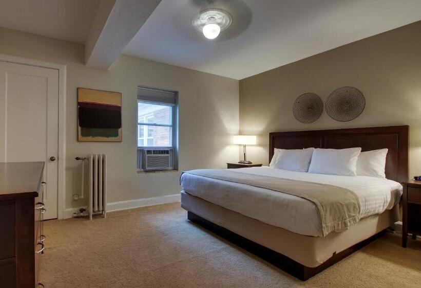 Suite with lake view, Knickerbocker On The Lake