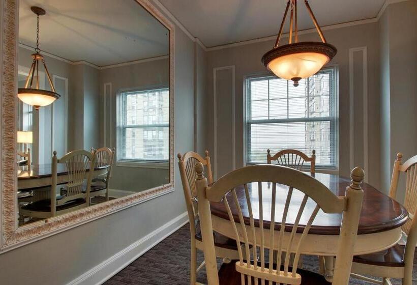 Люкс 2 Спальни, Knickerbocker On The Lake