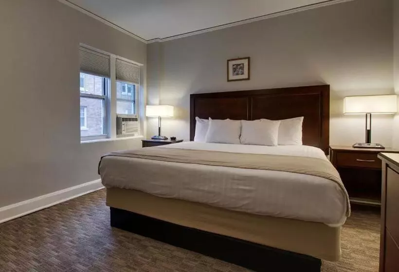 2 Bedroom Suite, Knickerbocker On The Lake