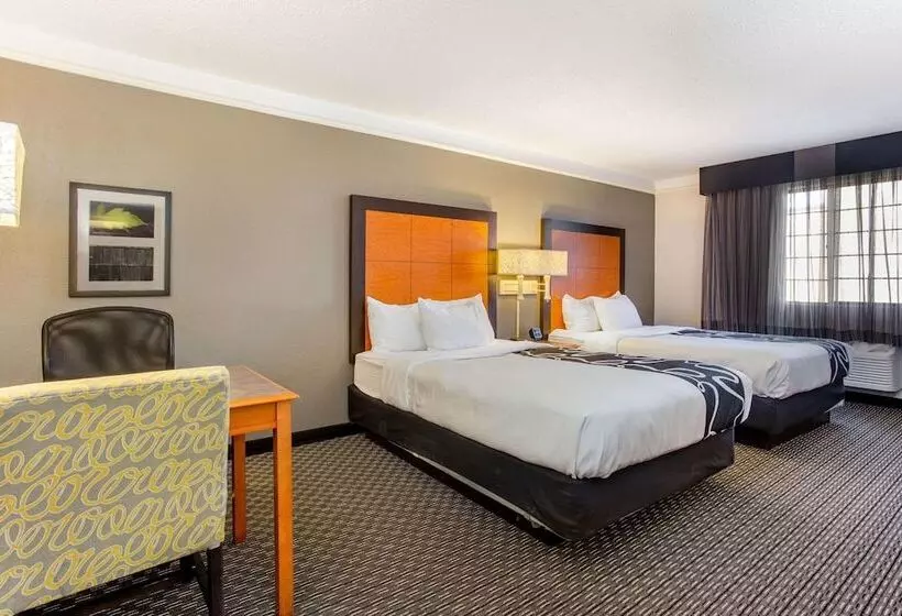 اتاق استاندارد با 2 تخت دوبل, La Quinta Inn By Wyndham Champaign