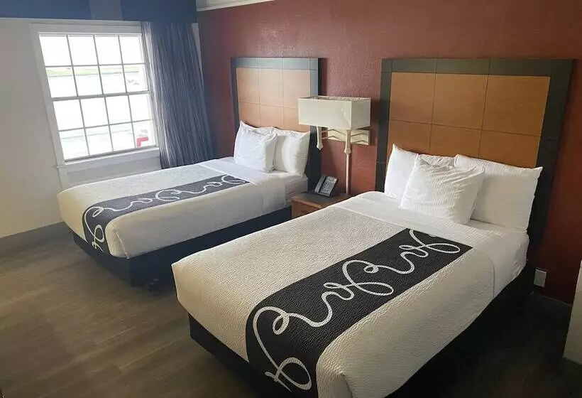２ダブルベッドのスタンダードルーム, La Quinta Inn By Wyndham Corpus Christi North