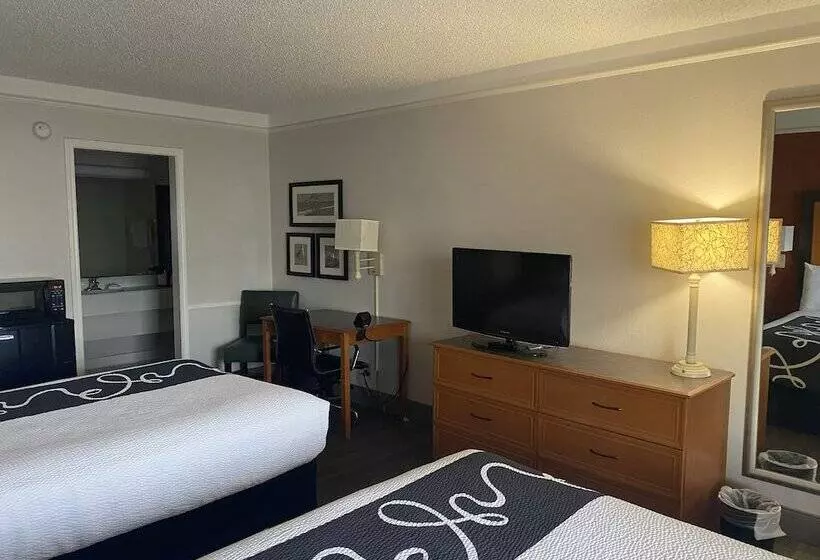 ２ダブルベッドのスタンダードルーム, La Quinta Inn By Wyndham Corpus Christi North