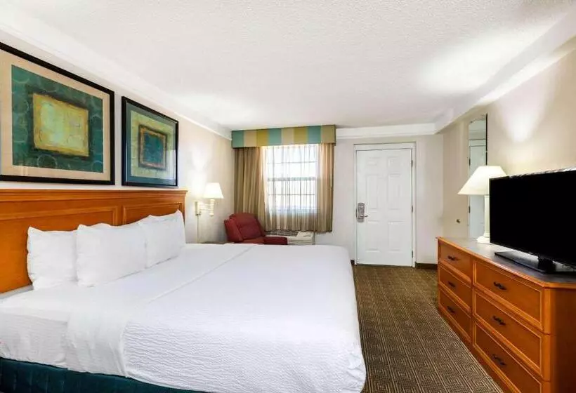 キングサイズベッドのスタンダードルーム, La Quinta Inn By Wyndham El Paso West