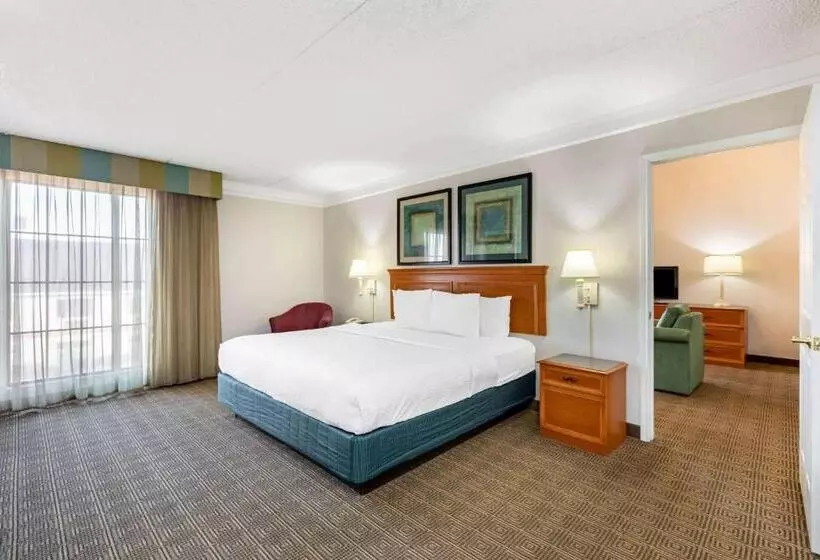 キングサイズベッドのスイートルーム, La Quinta Inn By Wyndham El Paso West