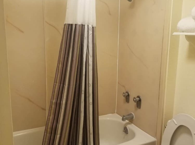 غرفه قياسيه سريرين مزدوجين, Super 8 By Wyndham San Antonio Near Seaworld Ingram Park