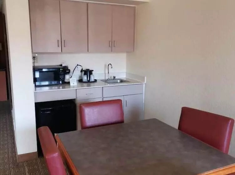 エクゼクティブスイート, Super 8 By Wyndham San Antonio Near Seaworld Ingram Park