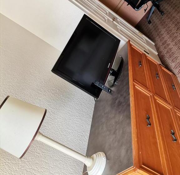 غرفه قياسيه سريرين مزدوجين, Super 8 By Wyndham San Antonio Near Seaworld Ingram Park