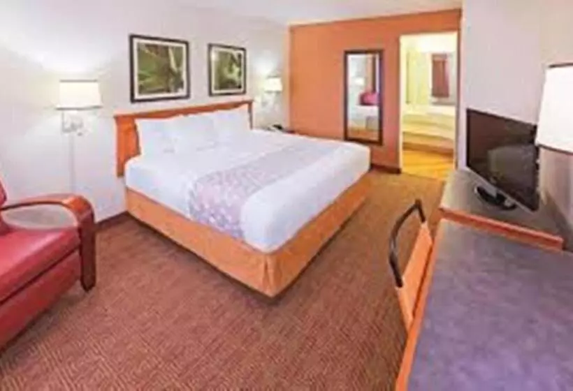 キングサイズベッドのスタンダードルーム, Super 8 By Wyndham San Antonio Near Seaworld Ingram Park